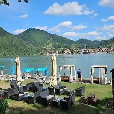 Royal Drina 2*